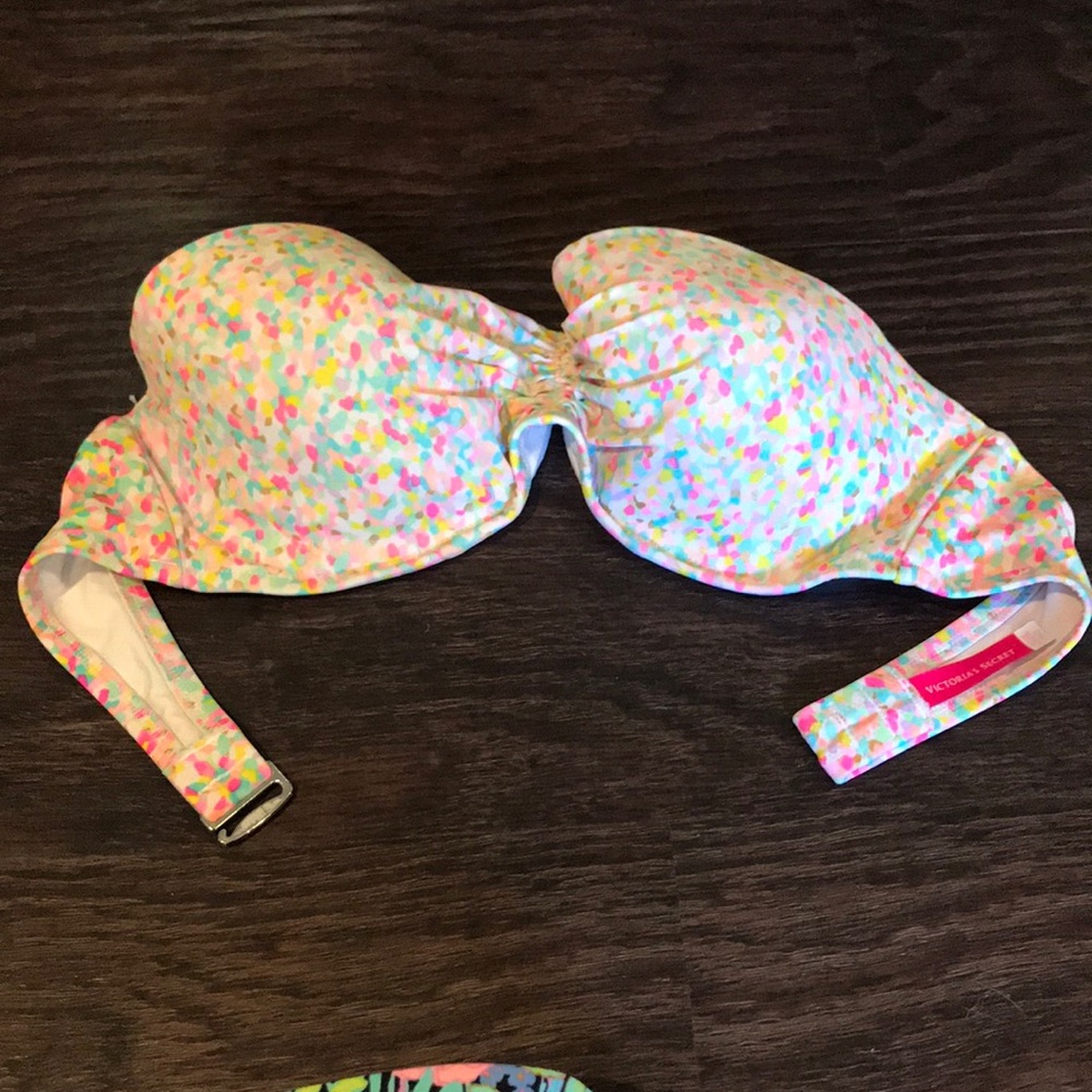 Strapless bathing suit top